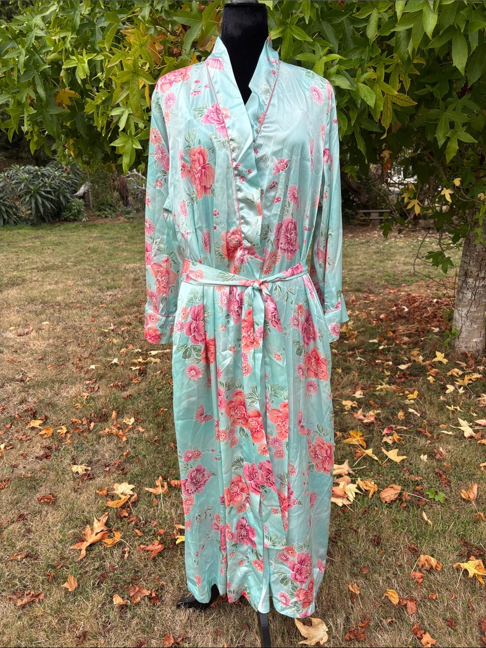 Morgan Taylor Robe and Night Gown 2 Piece Set
